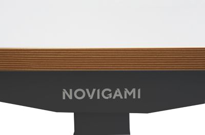Bureau assis-debout électrique Ototo | LxP 1400 x 800 mm | Boutons de mémorisation | Blanc | Piètement noir | Novigami